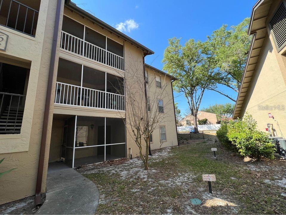 Foto principal - 976 Leeward Pl