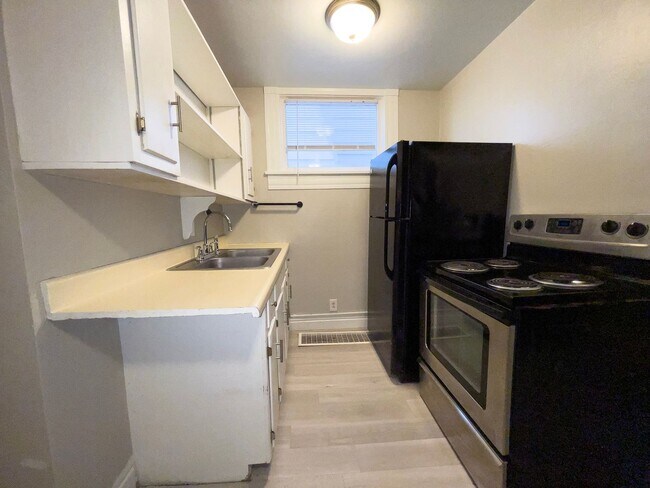 Foto del edificio - 830 W North St