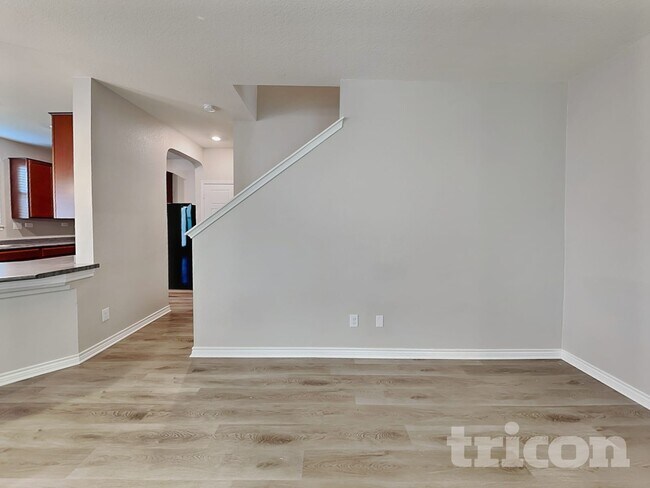 Foto del edificio - 2615 Green Leaf Way