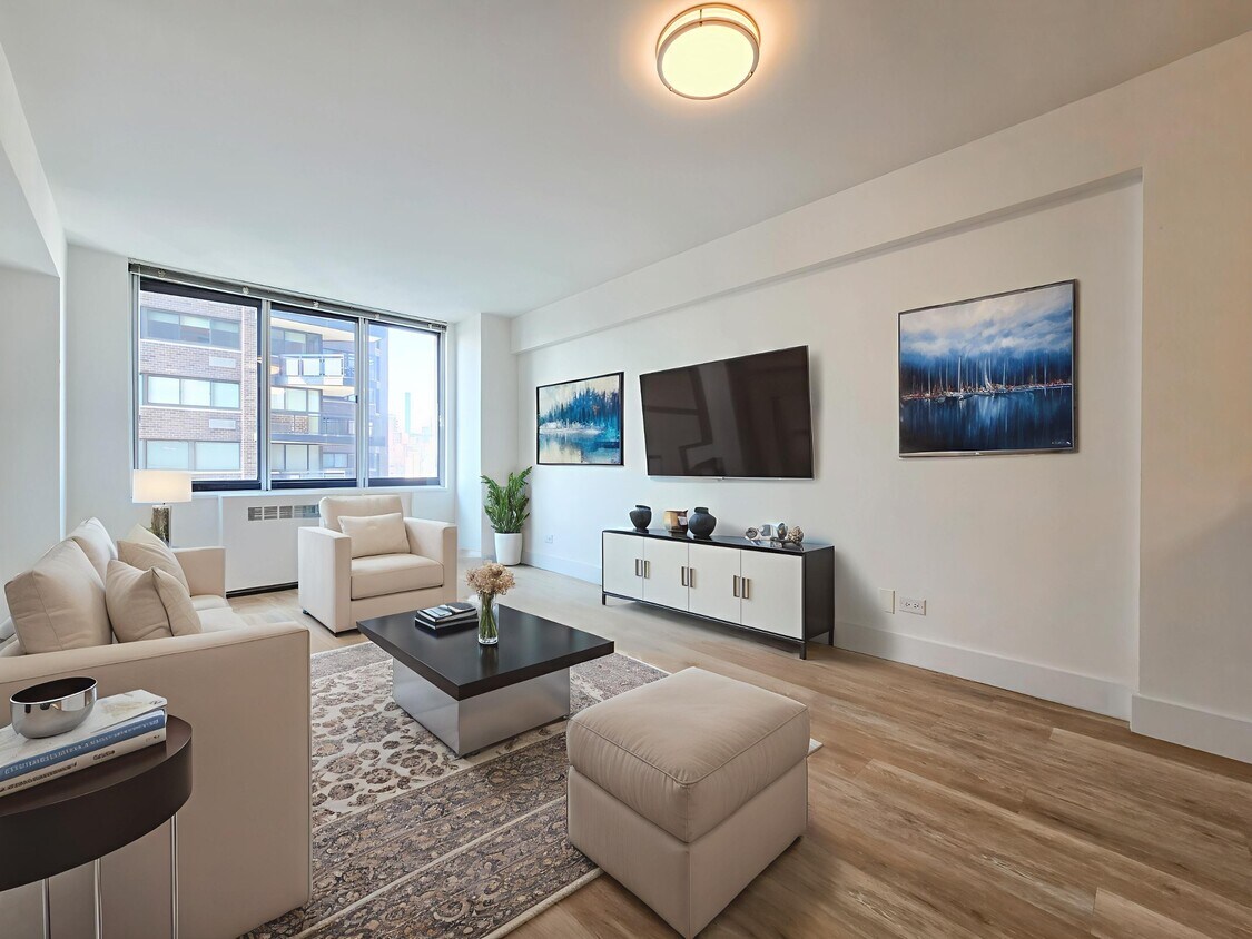 Foto principal - 1735 York Ave