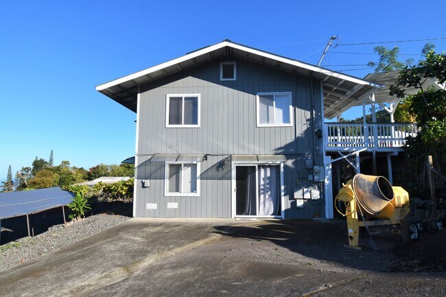 Building Photo - 2BD/1BA Unfurnished Home With Stunning Oce...