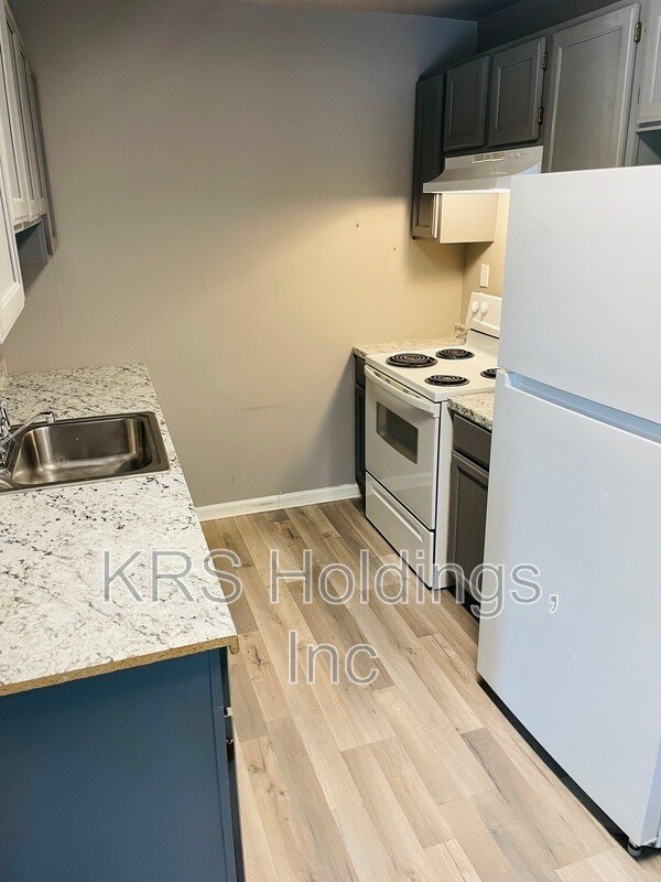 Foto del edificio - 318 E Little Creek Rd