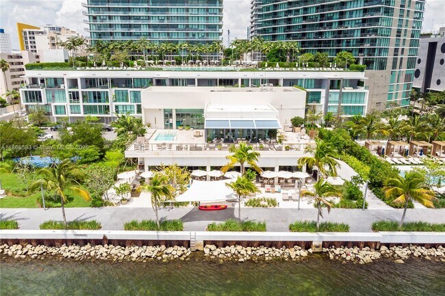 Foto del edificio - 3131 NE 7th Ave