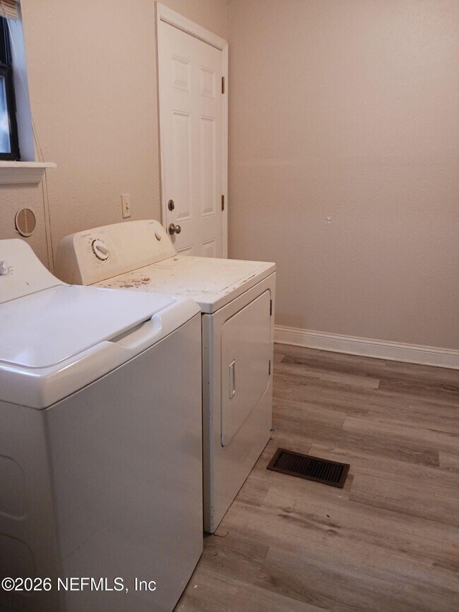 Foto del edificio - 2027 W 12th St