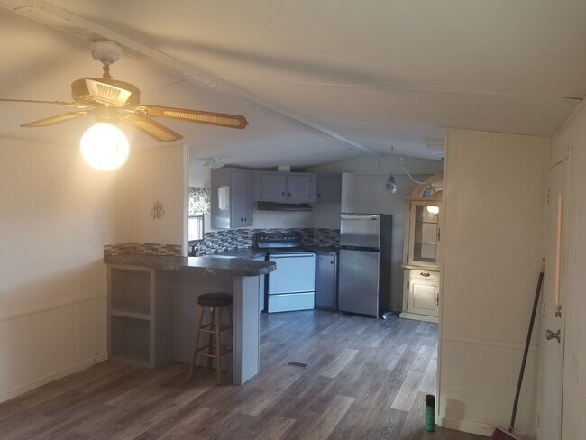 Foto del edificio - 3706 Old Route 100, Unit Mobile Home