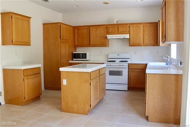 Building Photo - 3 br, 2.5 bath House - 26 Brookhollow
