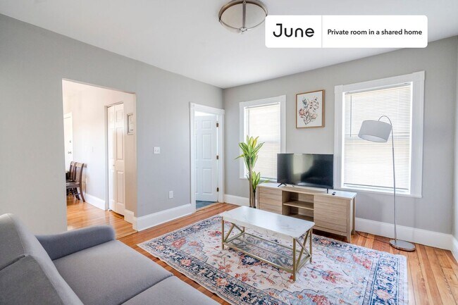 Foto del edificio - Room in Shared 4 bed/1.5 bath home in Allston