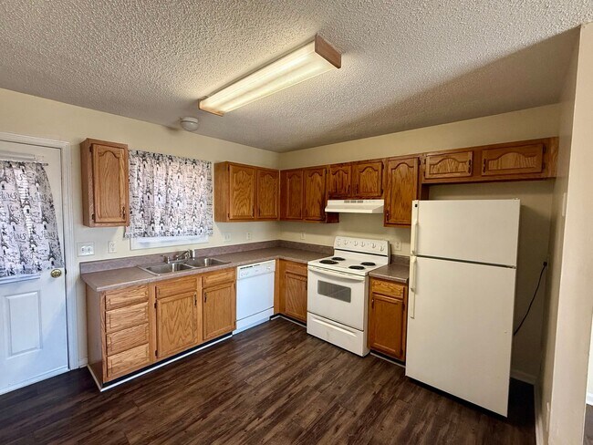 Foto del edificio - 703-705-705 Providence Rd