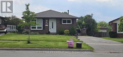 Building Photo - 882 Southdown Dr