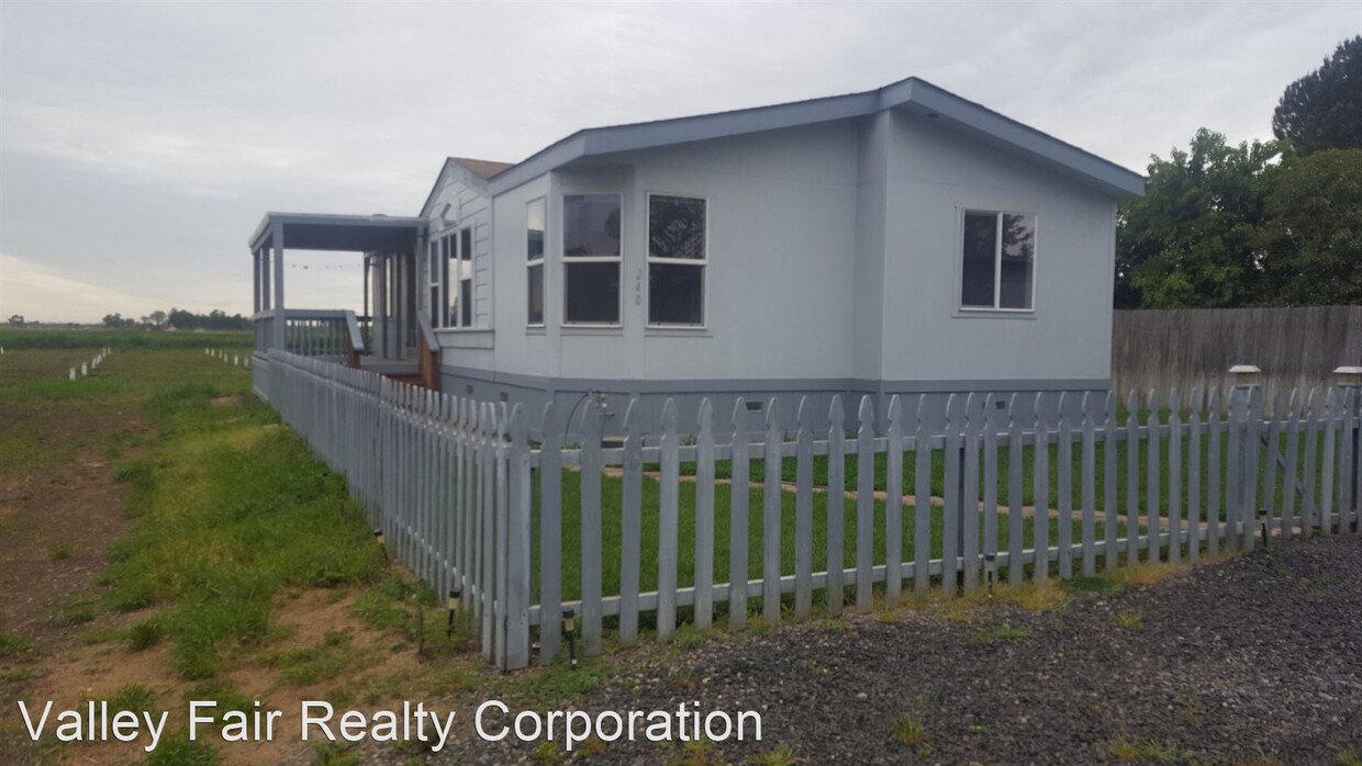 Foto principal - 240 Willey Way