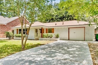 Building Photo - 6023 Pineshade Ln