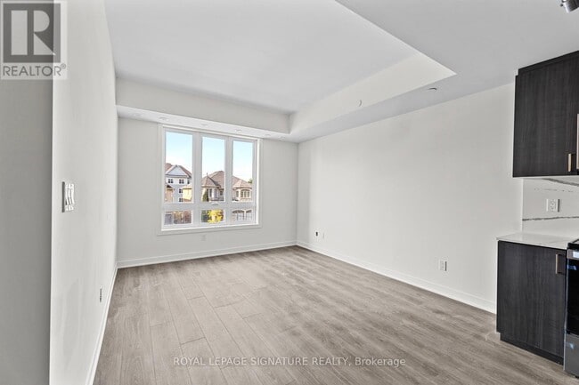 Building Photo - 4035 Hickory Dr