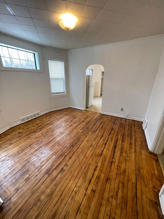 Foto del edificio - 1302 W 1st St