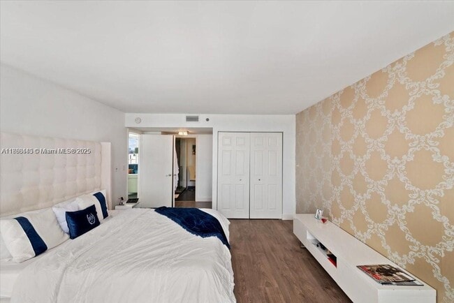 Foto del edificio - 4000 Towerside Terrace