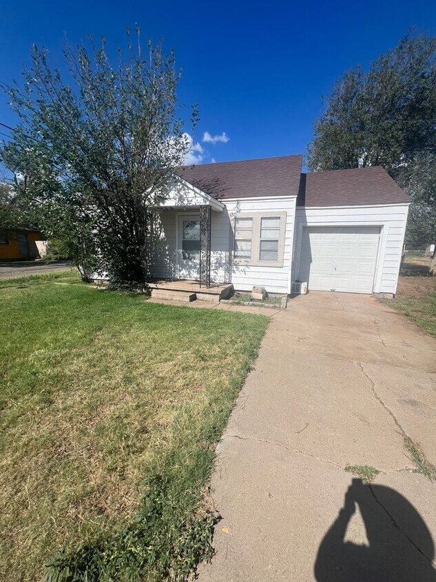 Foto del edificio - Large 2 bed home!