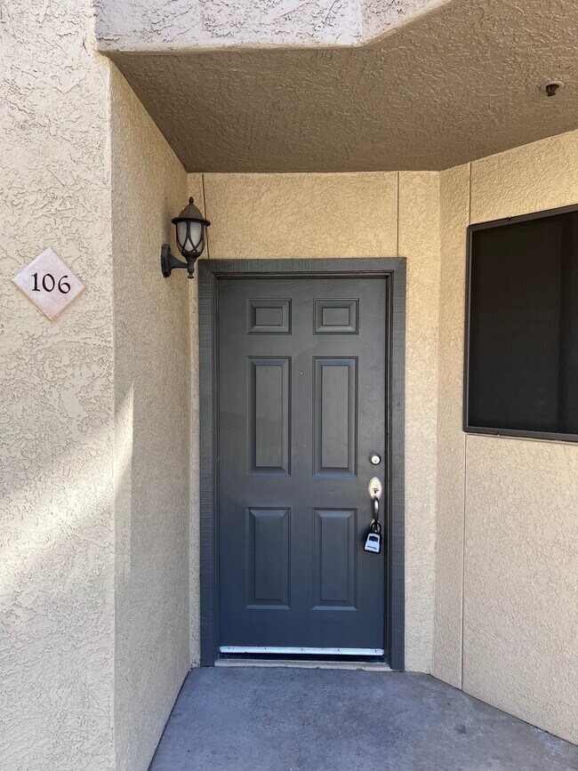 Entry - 4925 E DESERT COVE Ave