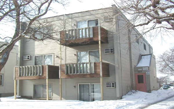 Building Photo - 924 21st Ave S