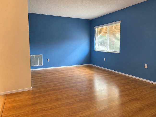 Building Photo - 13011 Spicebox Way