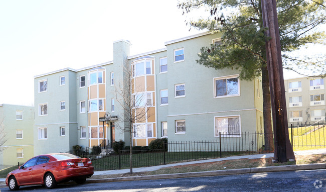 Building Photo - Renaissance Apartments