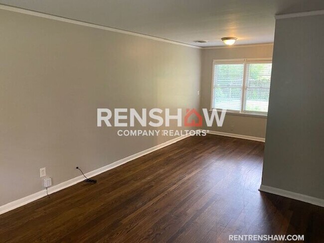 Foto del edificio - Recently Renovated 3/1 Home In Colonial Ac...