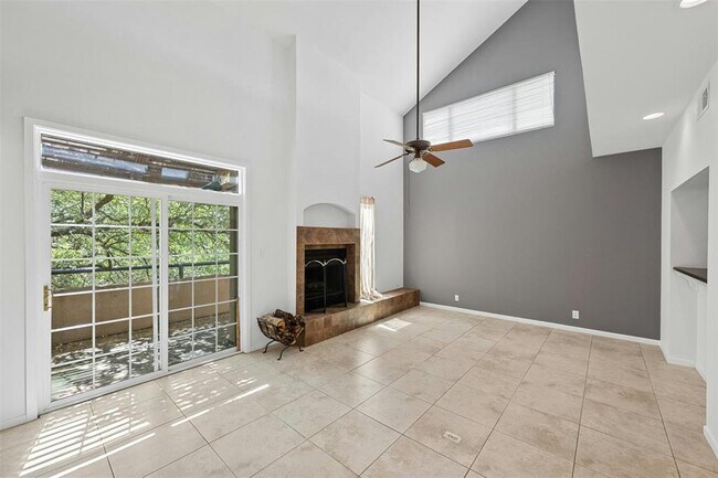 Foto del edificio - 1735 Spyglass Dr