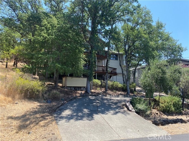 Primary Photo - 19232 N Shore Ct