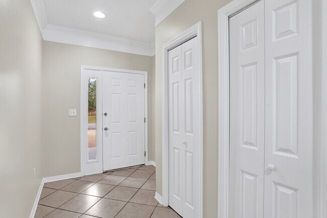 Building Photo - 501 Cotton Creek Dr