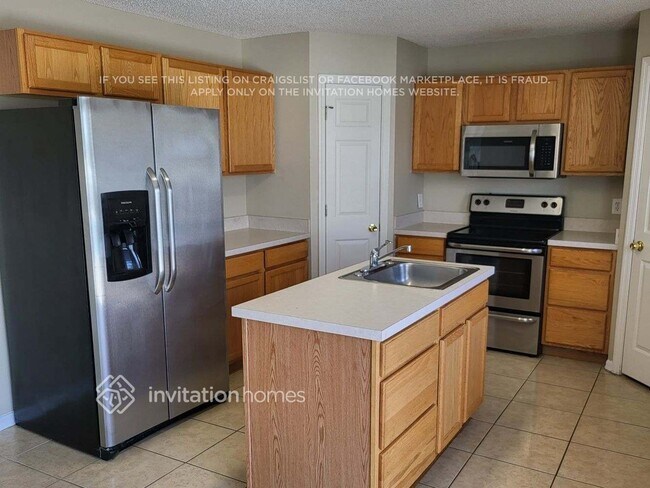 Building Photo - 10316 River Bream Dr