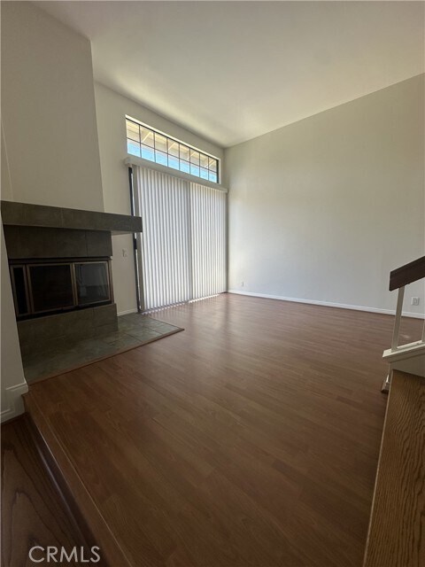 Building Photo - 16 Goldstar Pl