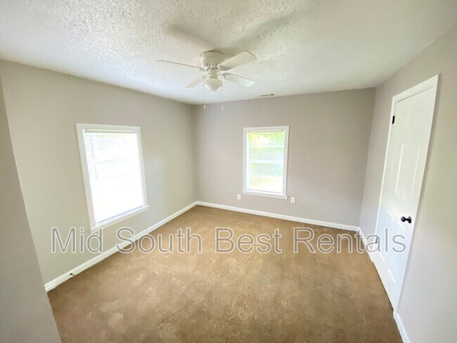 Building Photo - 1471 Wabash Ave