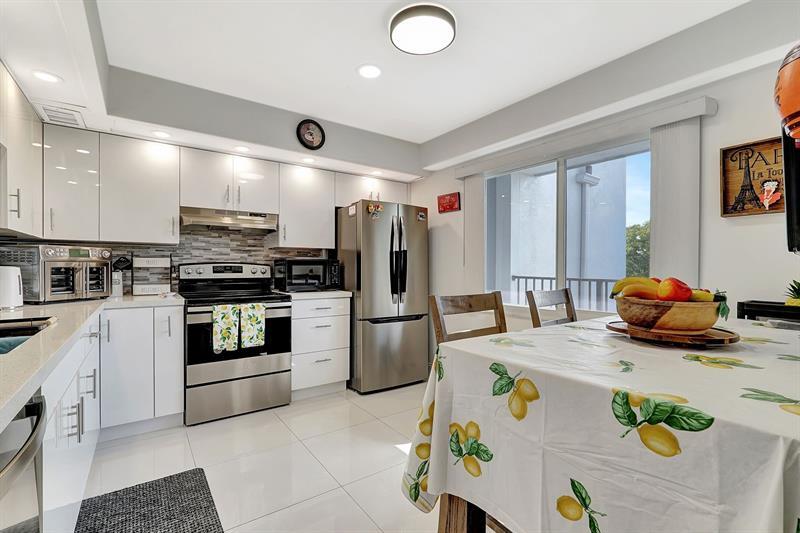 Foto principal - 1401 SW 128th Terrace