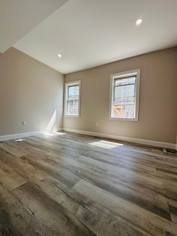 Building Photo - 8 Wave Ave