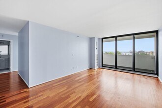 Building Photo - 5911 Edsall Rd