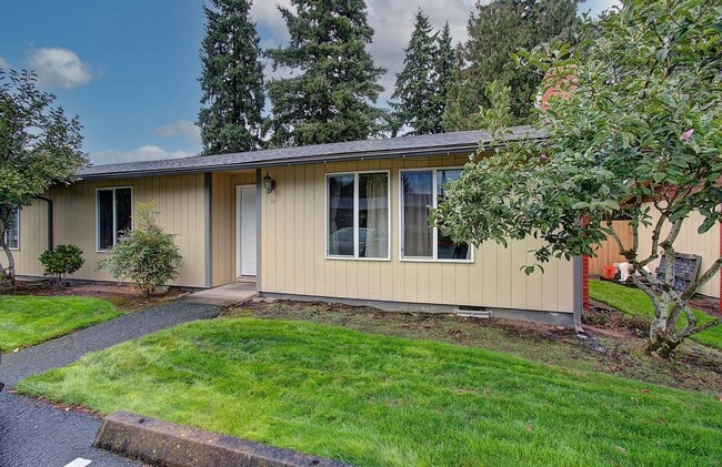 Charming 2 bdrm, 1 bath in Maplewood Neigh... - Charming 2 bdrm, 1 bath in Maplewood Neigh... Apartment