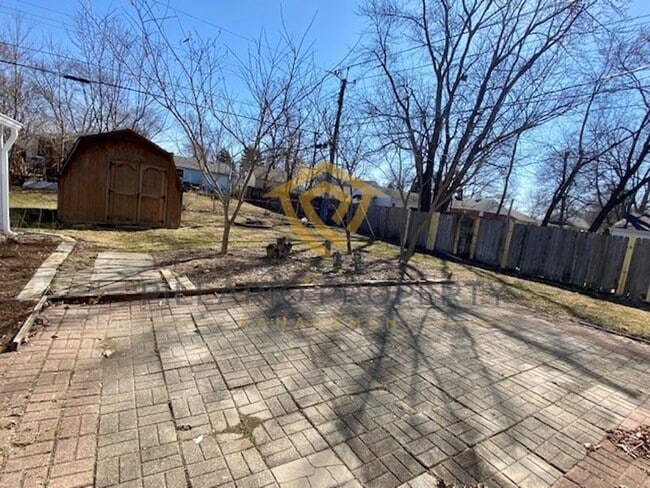 Building Photo - Close to UIndy, Carson Heights, 4 Bedroom/2 Bathroom Ranch Home with Workshop Available NOW!