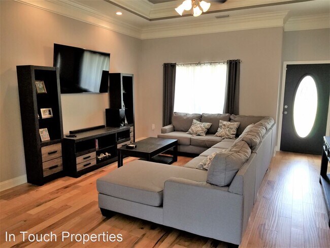 Building Photo - 4 br, 2 bath House - 4045 APPLECROSS RD