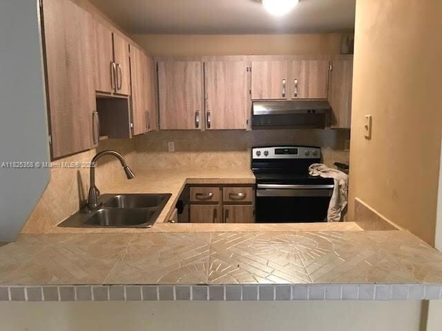 Building Photo - 6960 Miami Gardens Dr