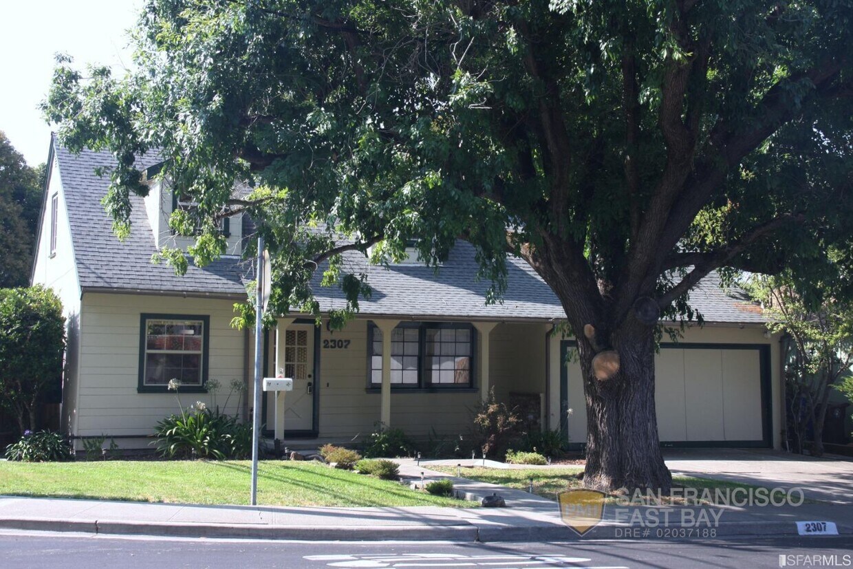 2307 Collins Ave, Pinole, CA 94564 House Rental in Pinole, CA