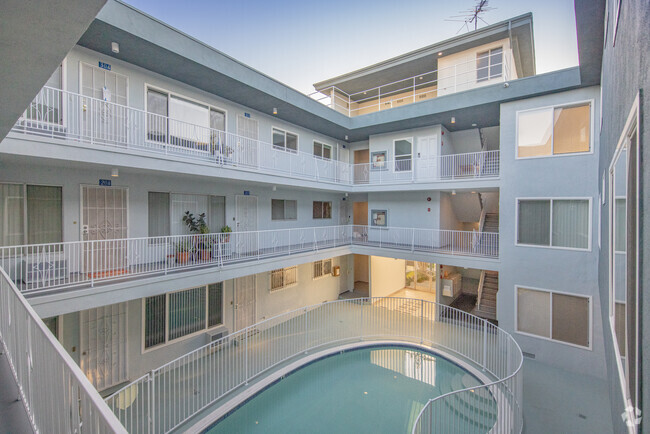 Courtyard - 1420 S. Bedford Street