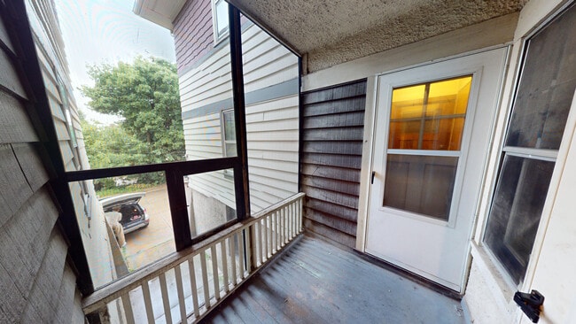 1810 Patio - The Badger Den Apartments on Kendall