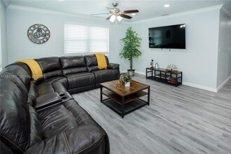 Building Photo - 1647 NW 29th Ave