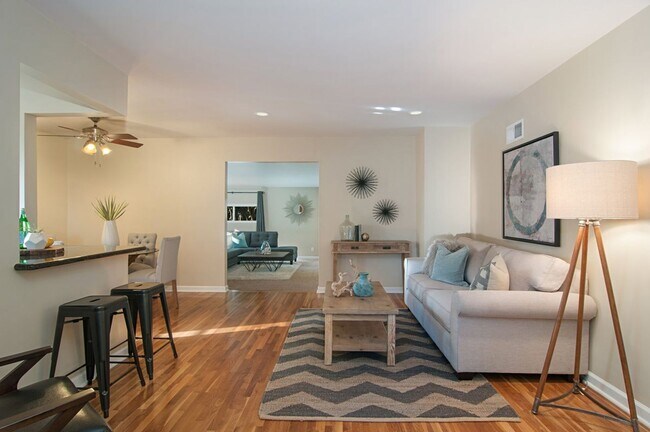 Foto del edificio - 5657 Barclay Ave