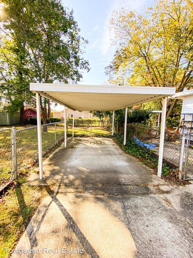 Building Photo - 2 br, 1 bath House - 120 Kirkland Dr