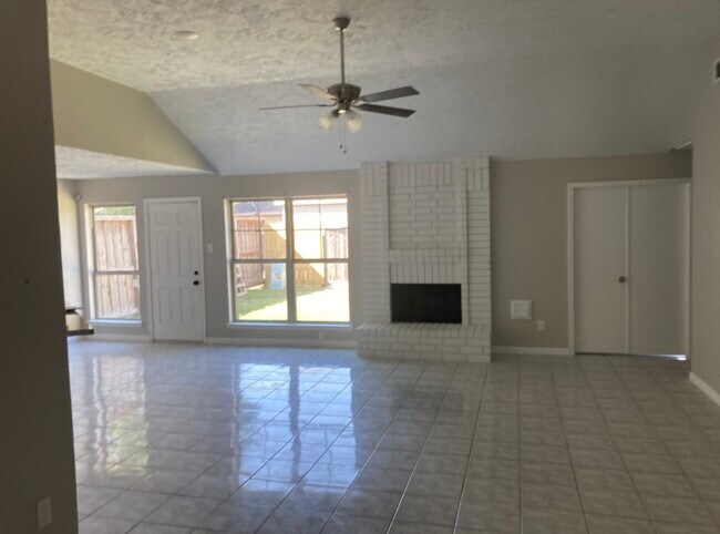 Foto del edificio - 6902 Oakmantle Dr