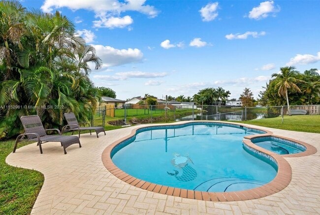 Foto del edificio - 1321 SW 129th Way