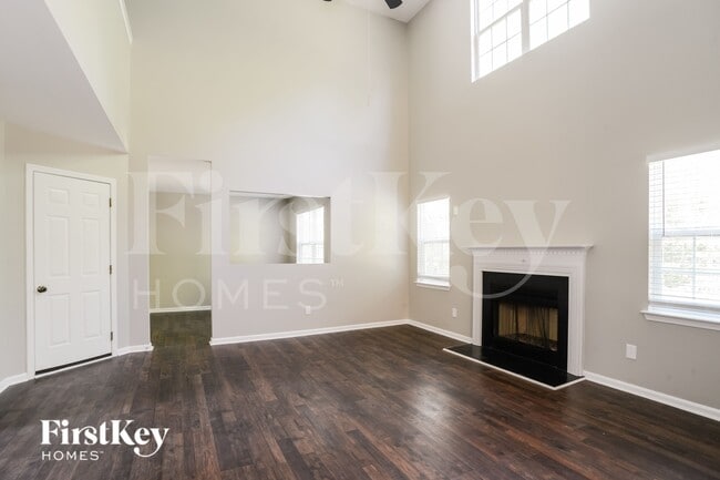 Building Photo - 4230 Chatterleigh Dr
