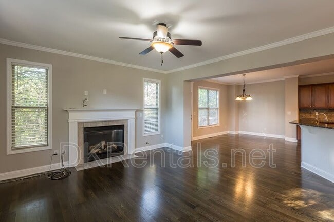 Foto del edificio - 2707 Silver Hill Terrace SE