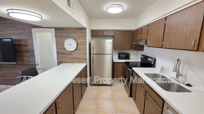 Foto del edificio - 2504 N Whitewater Club Dr