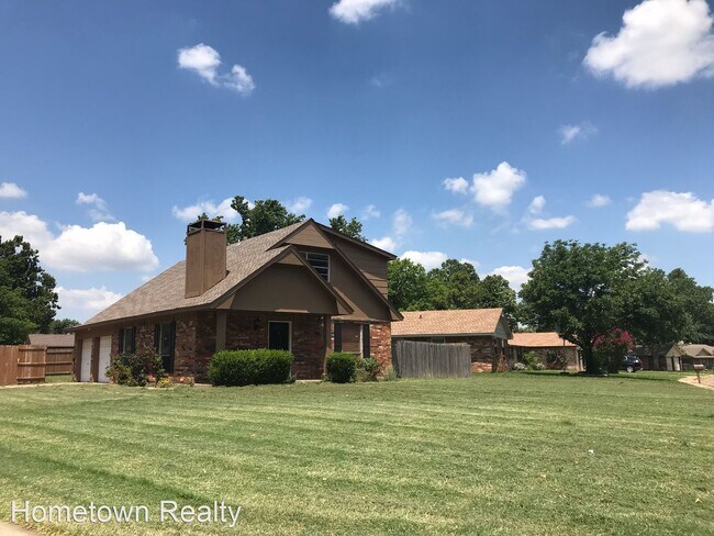 Foto del edificio - 4 br, 2 bath House - 1013 Kelly Park Road