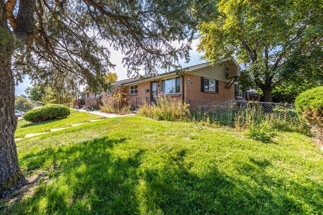 Building Photo - Lovely remodeled 2 Bed 1 Bath in Arvada